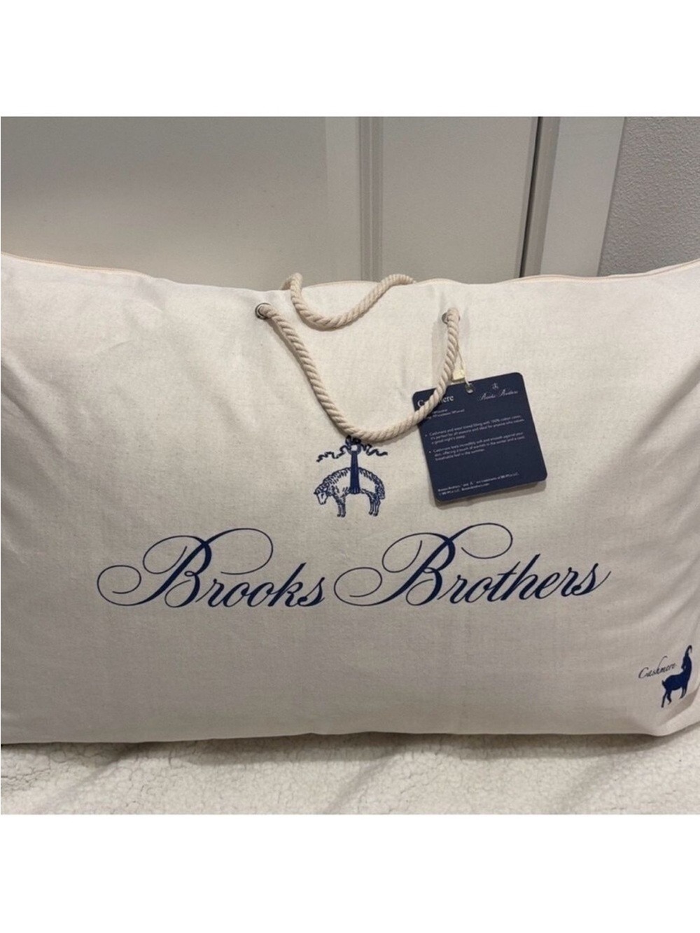 Brooks Brothers set of 2 Cashmere And Wool Blend Luxury Pillows - Picture 4 of 10